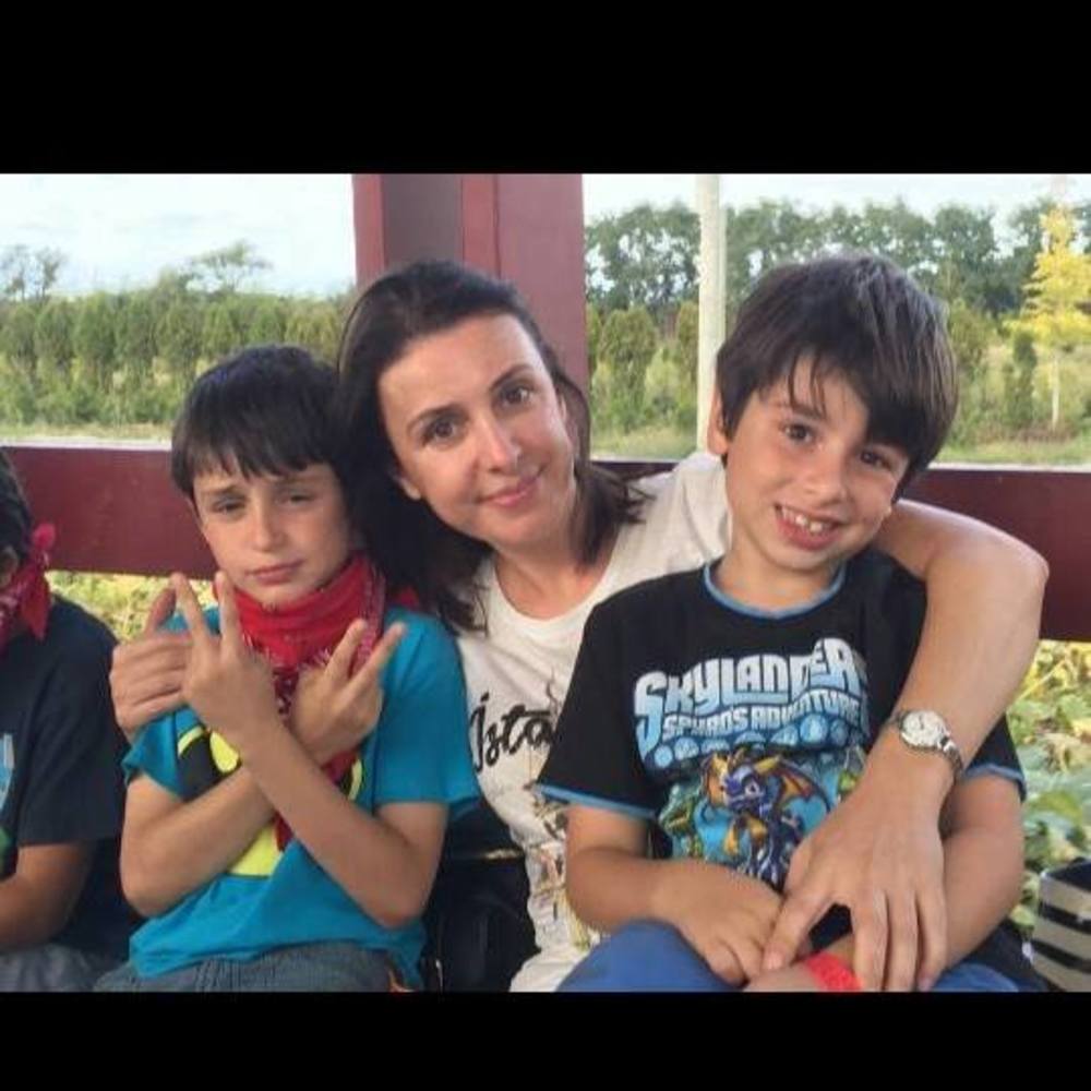 Meet your Posher, Pinar